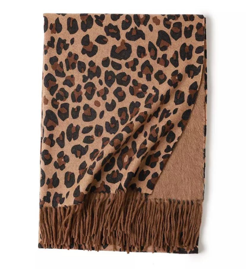 100% Wool Luxury Scarf Classic Leopard